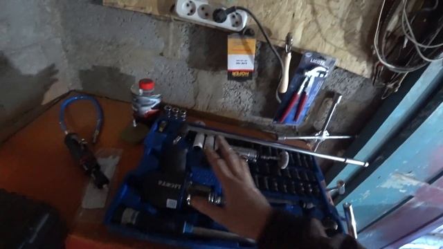 Закупил новый инструмент в деревенский гараж смотреть онлайн