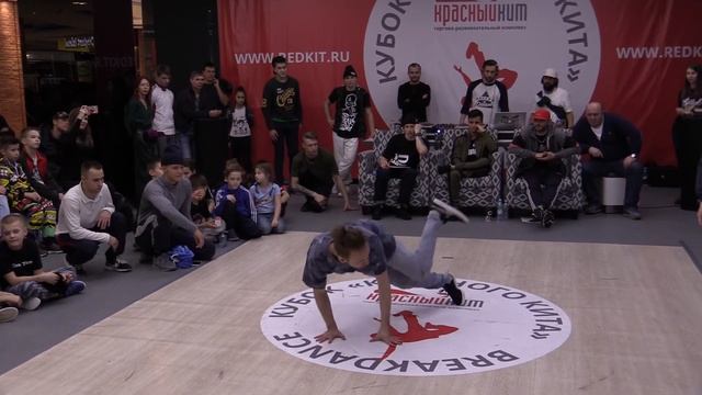 pro 1x1 bboy Fruct vs DC Doflamingo - Кубок Красного Кита по брейкдансу 20171216 смотреть онлайн