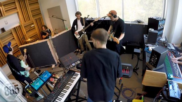 Sam Fender || Live @ 885FM || "Hypersonic Missiles" смотреть онлайн