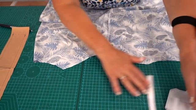 Яркий летний сарафан своими руками. Полный пошаговый пошив от А до Я.mp4