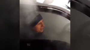 много дыма Toyota Corona