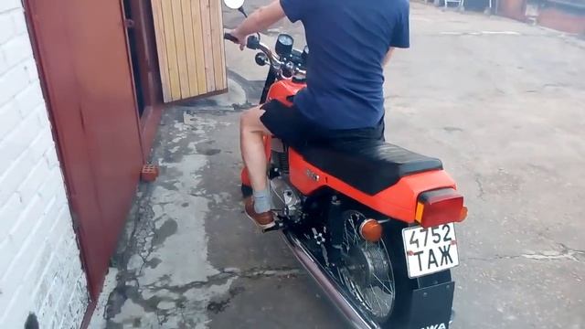 ЯВА 638/350/00 1988г.в.30лет 2018 (Друг Роман показал свою красотку) смотреть онлайн