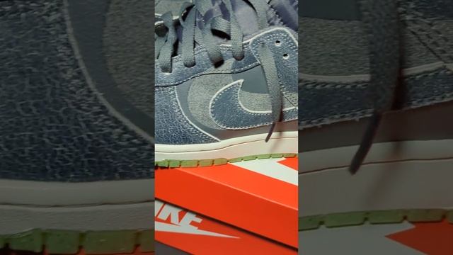 Nike Halloween Dunks Low Secret Feature смотреть онлайн