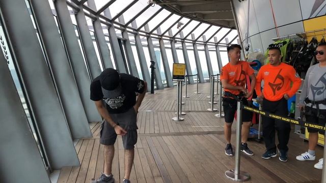 World’s Highest Bungee Macau Tower смотреть онлайн