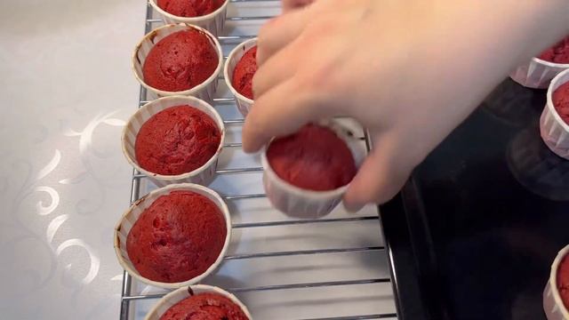 Капкейки Красный Бархат с начинкой . Начинкали Кизил Бахмал капкейклари смотреть онлайн