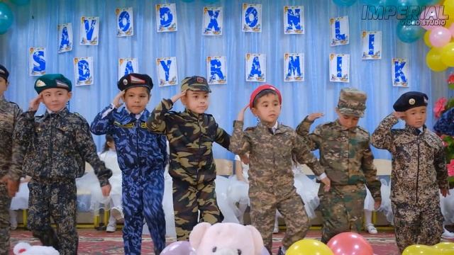 Savodxonlik bayramida men ham askar bo'laman qo'shig'i смотреть онлайн
