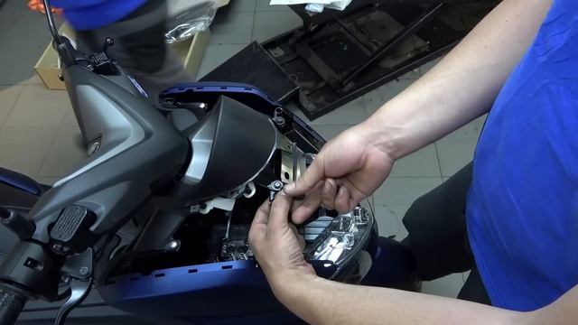 installing tall windshield for YAMAHA NMAX 155 смотреть онлайн