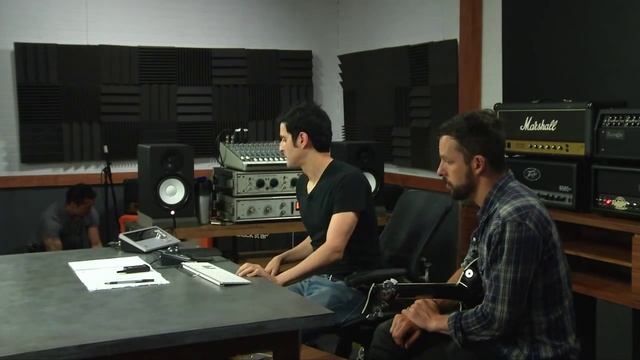 Check out the Difference Moving the Mic Makes When Tracking a Guitar смотреть онлайн