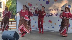 Ансамбль народной песни Кумушка - Молодая молода, недогадливая