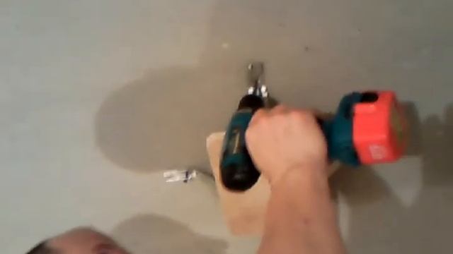 Крепление кронштейна для светильника к потолку смотреть онлайн