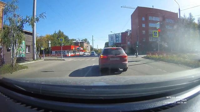 Автохам на Mercedes Gelandewagen смотреть онлайн