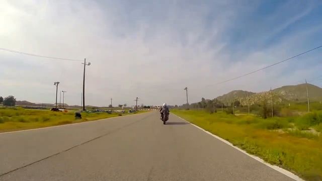 Ninja 250 at a Go-Kart Track смотреть онлайн