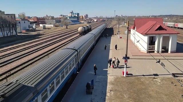 Два дизель-поезда на станции Новобелицкая. Съемка с моста. 20.03.22 Train \ Zug \ Pociąg \ Traukiny смотреть онлайн
