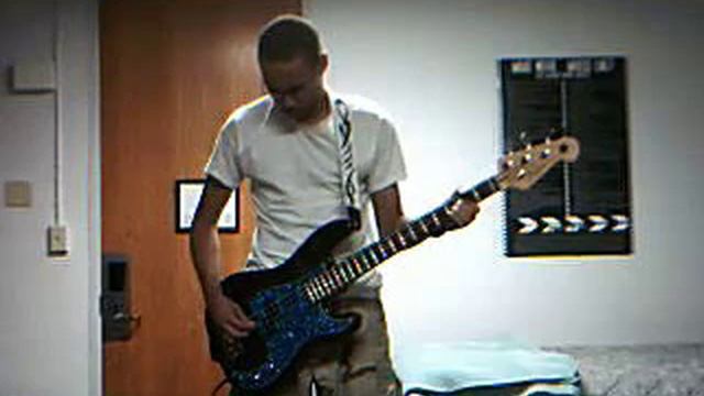 P5hng Me A*wy (Live in Texas) Bass Cover смотреть онлайн
