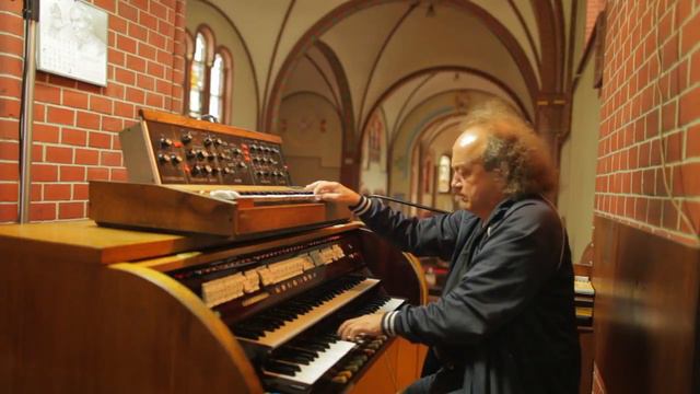 Józef Skrzek Plays Minimoog And Church Organ... Again!