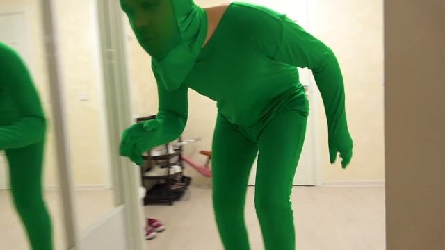 Ева и мама играют как доктор - История про мытье рук смотреть онлайн