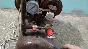 На что способен компрессор от холодильника.Компрессор своими руками.