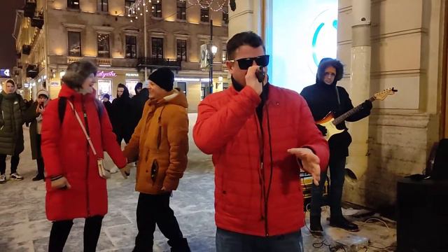 Король и Шут - "Проклятый старый дом", группа "Висконти" выступает на Невском проспекте в Петербург смотреть онлайн