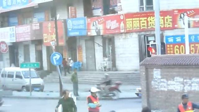 Китай 2013г. Город Урумчи из окна автобуса смотреть онлайн