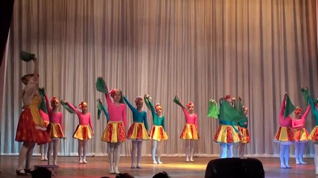 Образцовый Художественный коллектив Творческое Объединение "Дружба". "Веселая стирка" смотреть онлайн