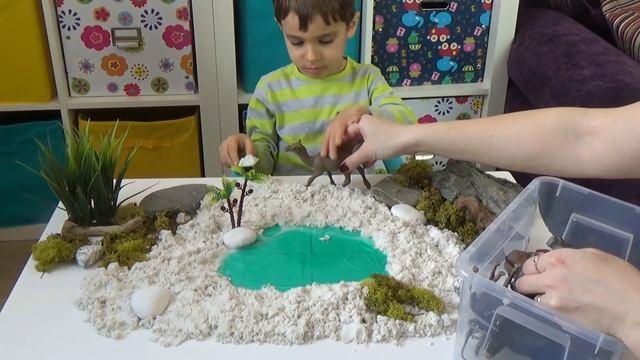 Как сделать Африку из слайма и кинетического песка Make Africa Scenery DIY With Schleich Animals