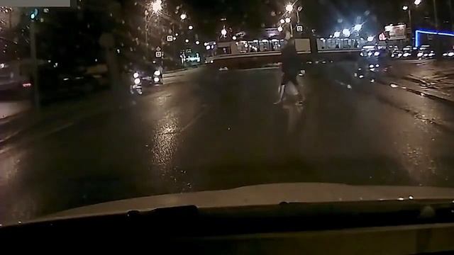 НОВАЯ Подборка АВАРИЙ и ДТП 2020. "Невнимательность на дороге" смотреть онлайн