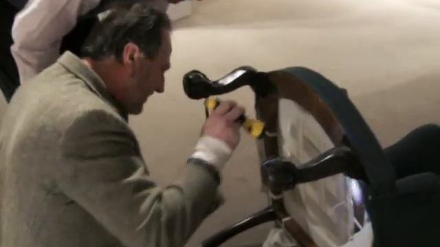 Antique Chair смотреть онлайн