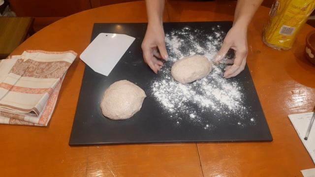 Хрустящий хлебушек на пшеничной закваске.Первый опыт.Получилось ВКУСНО И КРАСИВО!!!.Полезный хлеб. смотреть онлайн