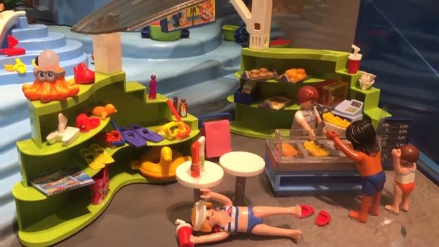 Playmobil Summer Fun set display at GALERIA Kaufhof in Hamburg (00359) смотреть онлайн