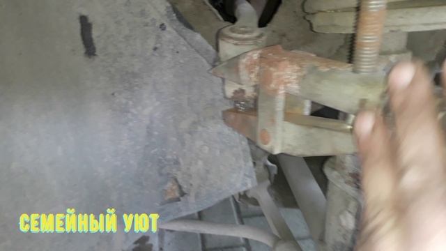 Замена рулевых наконечников Ваз 2109. Срезаем гайку смотреть онлайн