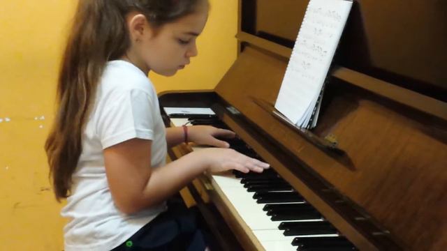 Giovanna Frozen no piano смотреть онлайн