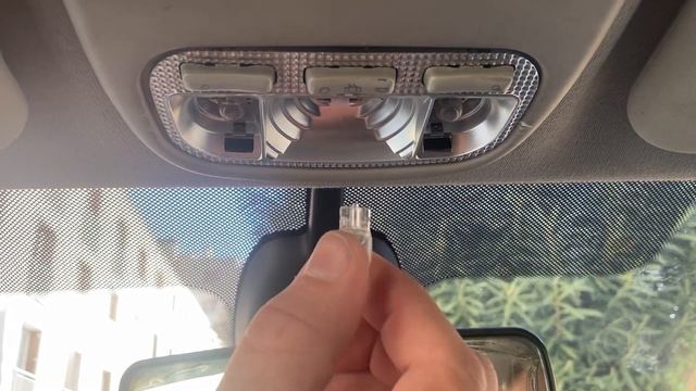 Comment démonter ça lumière de plafonnier sur une 207 смотреть онлайн