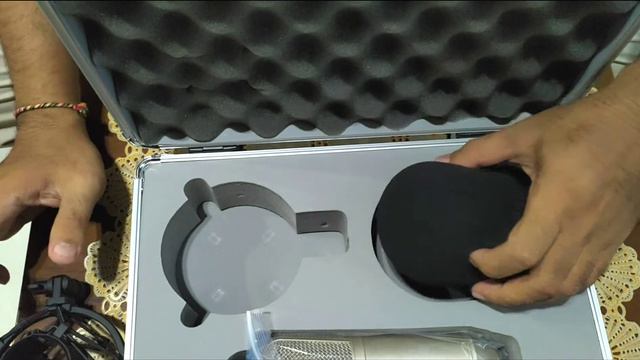 Unboxing & Review Microphone Condenser Behringer B-1 смотреть онлайн