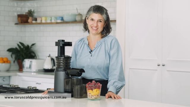 Making Ice Cream / Nice Cream in the Torus Echo Twin Auger Slow Cold Press Juicer смотреть онлайн