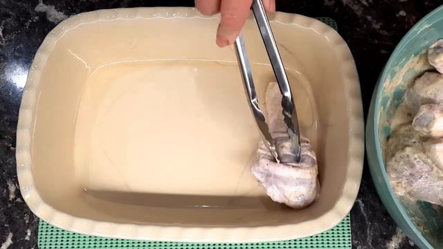 Простой рецепт нежных куриных ножек. Это на столько вкусно, что можно готовить каждый день ! смотреть онлайн