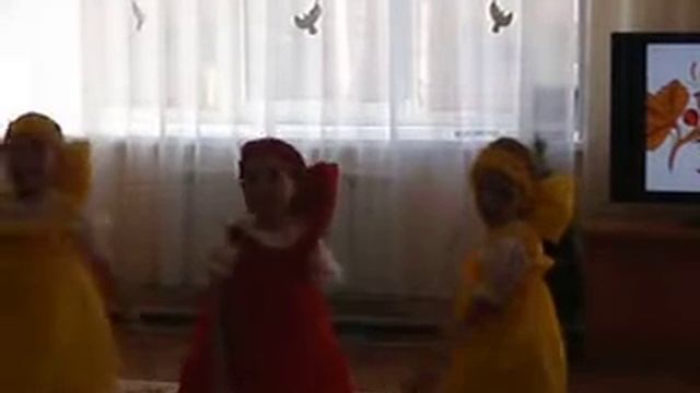 Выступление в д/с. Танец матрешек смотреть онлайн
