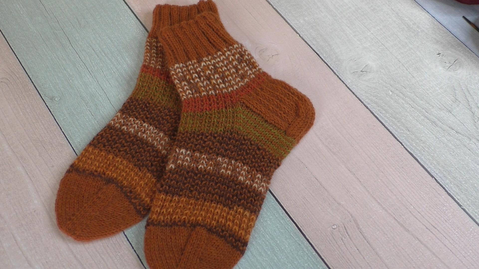 Мастер-класс. НОСКИ - ХЕЛЛИКС почти ПО-ШВЕДСКИ. смотреть онлайн