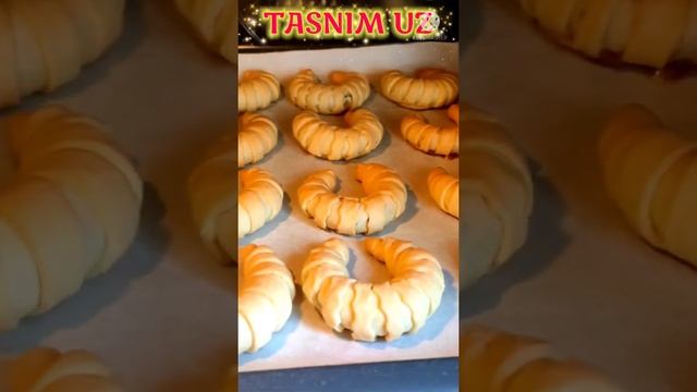 Рогалики с сухофруктами тающие во рту | Og'izda eriydigan rogalik pechenyelar смотреть онлайн