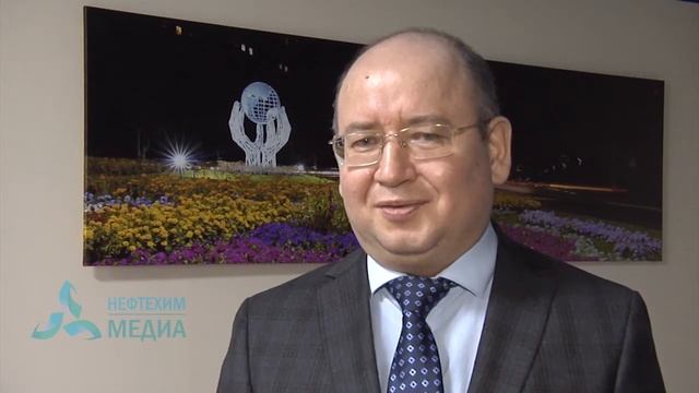 11 декабря состоялась итоговая встреча молодежного актива «Нижнекамскнефтехима». смотреть онлайн