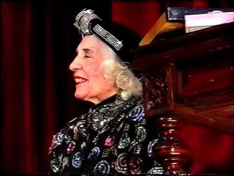 Юбилей 95 лет народной артистки Муз. комедии Галины Семенченко. 18.01.2005 смотреть онлайн