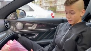 СПАЛИЛ МЛАДШУЮ СЕСТРУ с ЕЁ ПАРНЕМ ГОПНИКОМ !