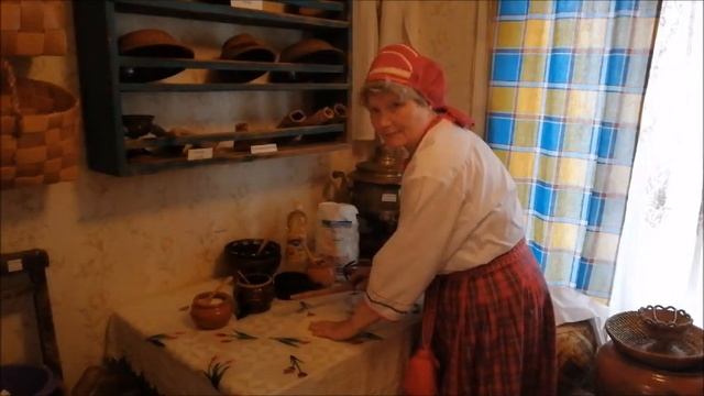 Пироги с бараниной и томатной пастой