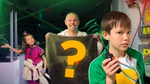 Мистер Макс и Мисс Кэйти проходят квест "Ограбление 250 миллионов $" [Видео для детей]