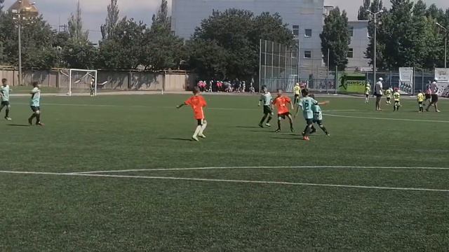 Арис2012(Мелитополь) - ДЮСШ2012(Покровск, Донецкая обл), 1-й тайм, 1:0. смотреть онлайн