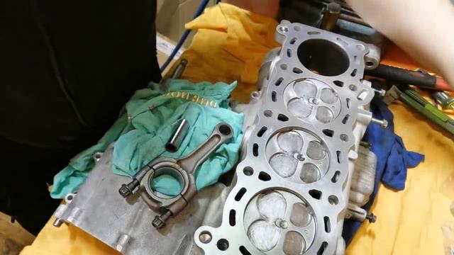 Ремонт двигателя Suzuki gsxr 600 k8 смотреть онлайн