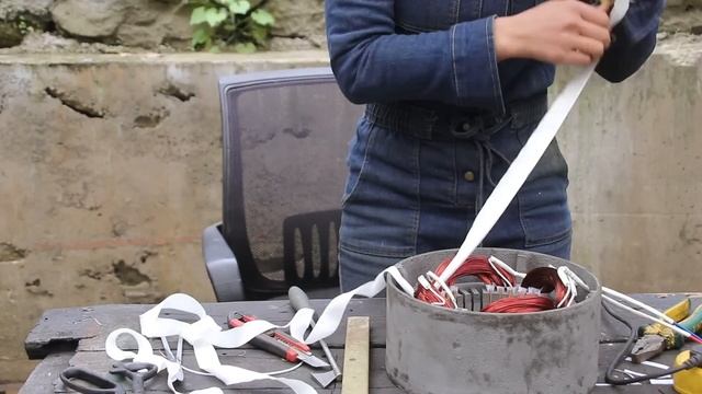 ?Genius Girl Repairs A Scrapped Generator And Gives The Discarded Parts New Life! | Linguoer