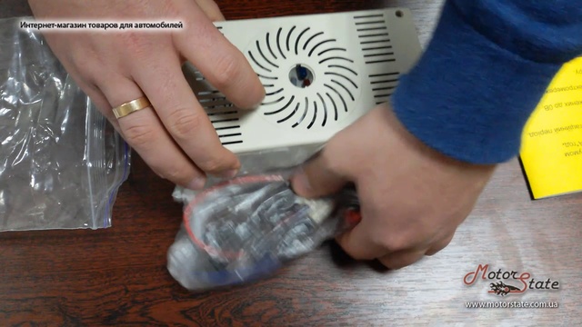 Предпусковое зарядное устройство автомобиля 12В АИДА 8s Режим хранения смотреть онлайн