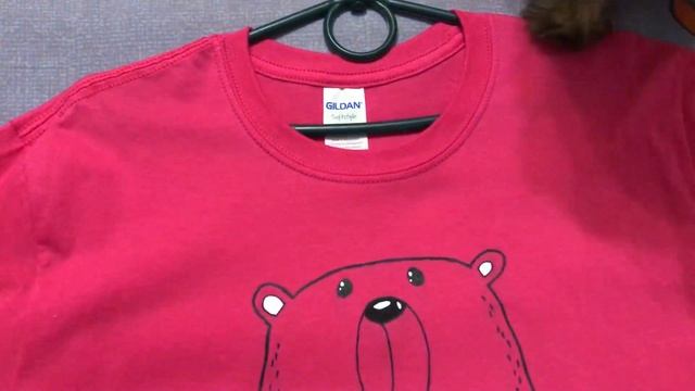 Катю надо обнимать! Щенок помощник помогает рисовать красками по ткани надпись на футболке смотреть онлайн