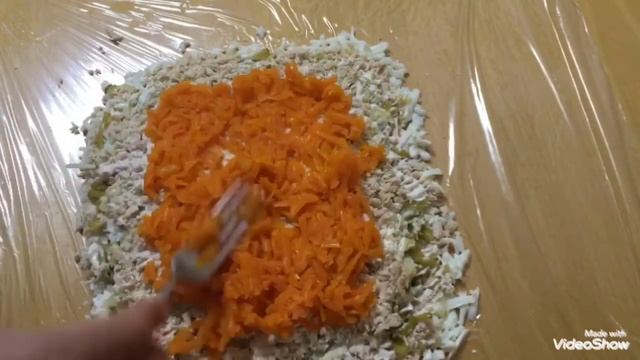 Salat ,,Rulet“ shaklida⁄Салат в виде рулета смотреть онлайн