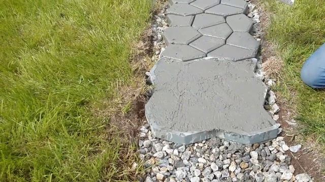 Как сделать садовую дорожку из песка и цемента смотреть онлайн